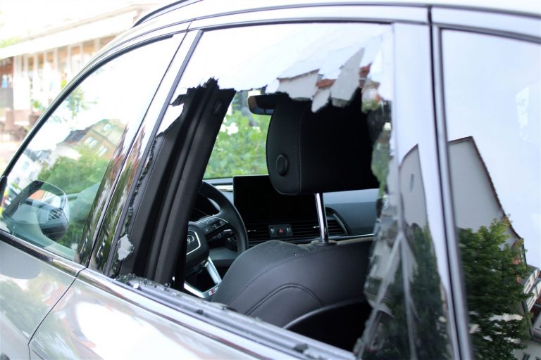 Kriminalitätsschwerpunkt Herforder Straße, B.O.: Auto aufgebrochen und ausgeraubt