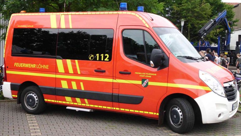 Mordkommission ermittelt: Reifen von Rettungwagen manipuliert?